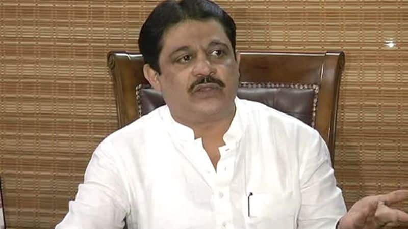 IMA scam: Karnataka minister Zameer Ahmed Khan received Rs 5 crore from company for property sale, states poll affidavit