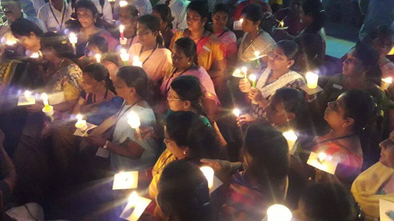 candle lighting in besant nagar beach for who died by bomb blast in srilanka