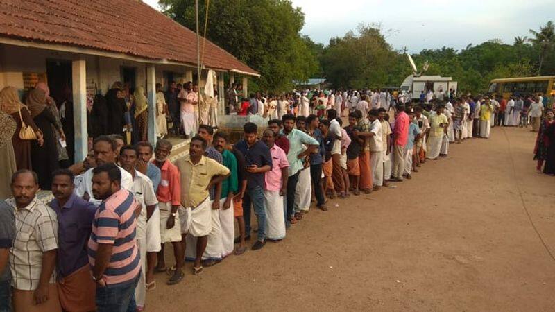 kavya madhavan waiting for voting