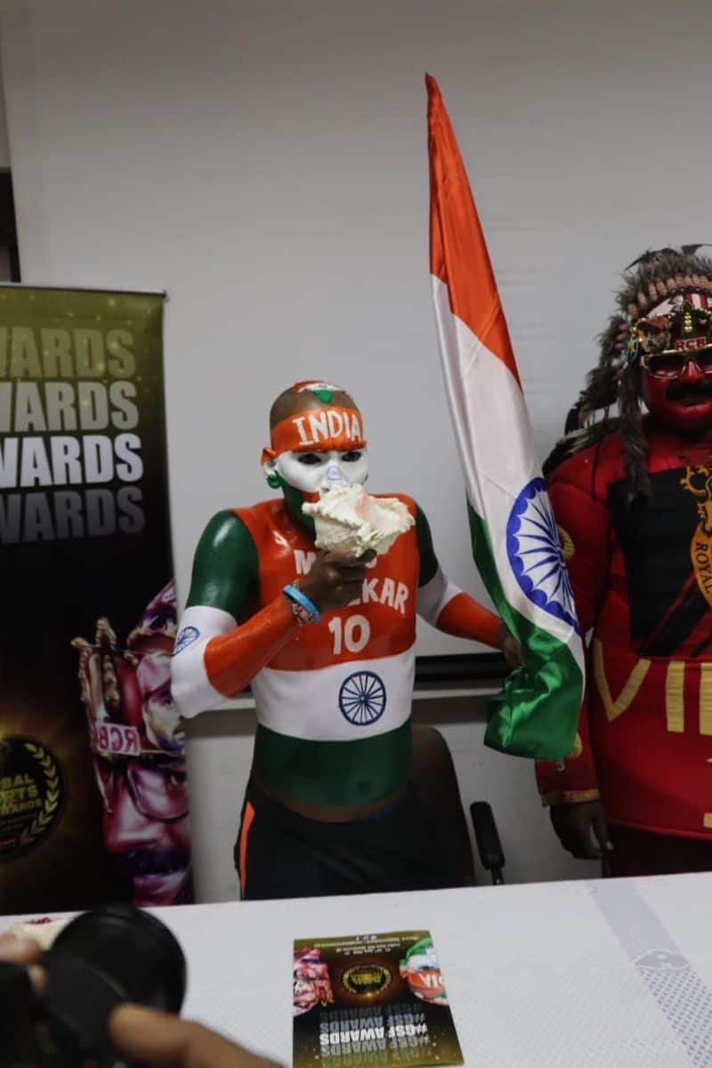 RCB super fan Sugumar wins Global Sports Fan Award honoured ahead India Pakistan World Cup clash