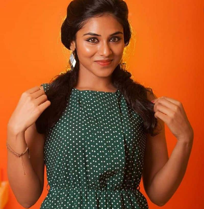 actress indhuja latest photo gallery