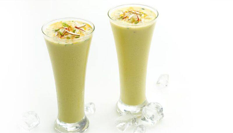 Health Benefits of drink milk with Pistachios every day
