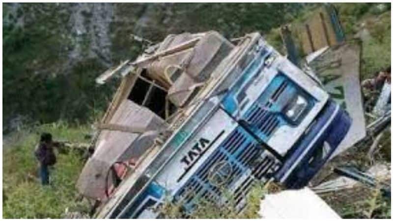 bus falls into gorge... 12 people dead