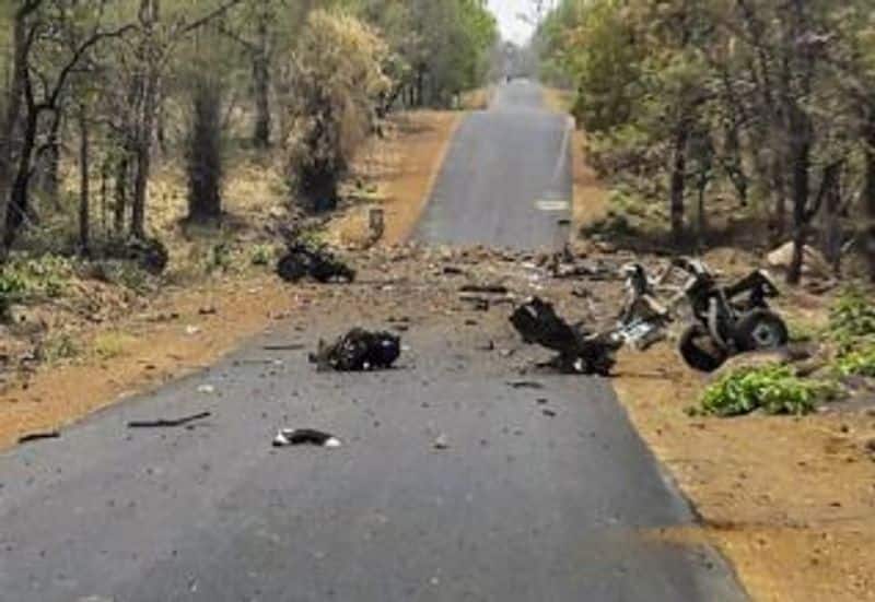 Maharastra naxal attack 15 dead