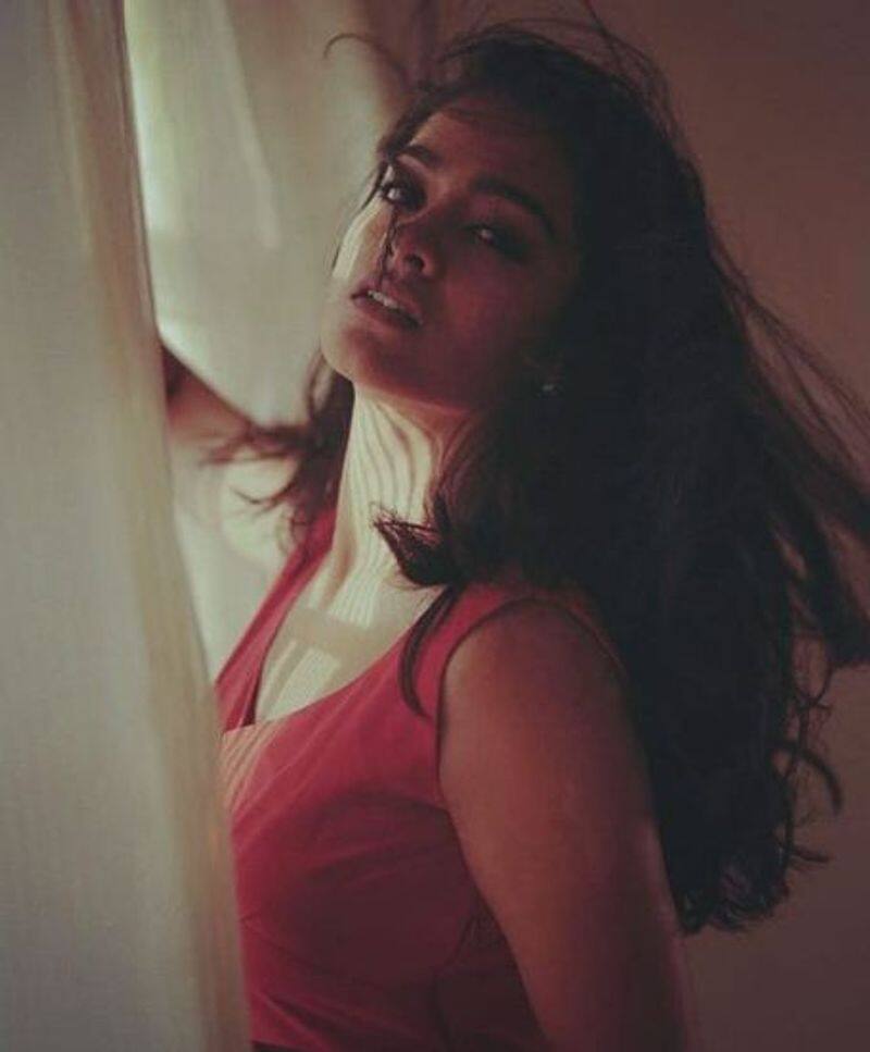 actress gayatri photo gallery