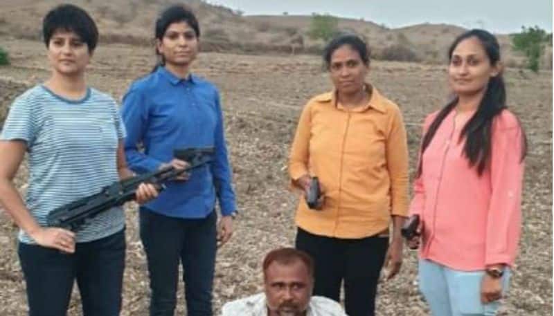 Gujarat all woman anti terror squad captures wanted criminal
