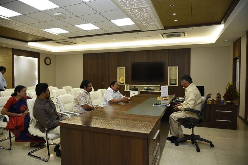 Durai Murugan meets Andhra Pradesh Chief Minister N, Chandrababu Naidu