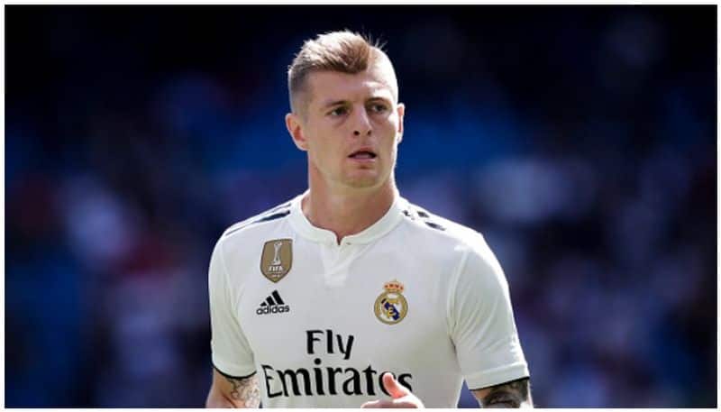 Toni Kroos signs new four year deal in Real Madrid