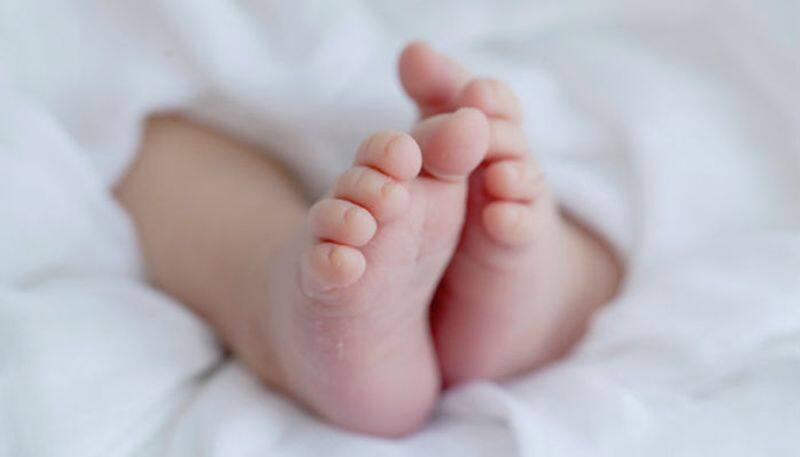 Kolkata newborn finds three fathers hospital authorities police puzzled