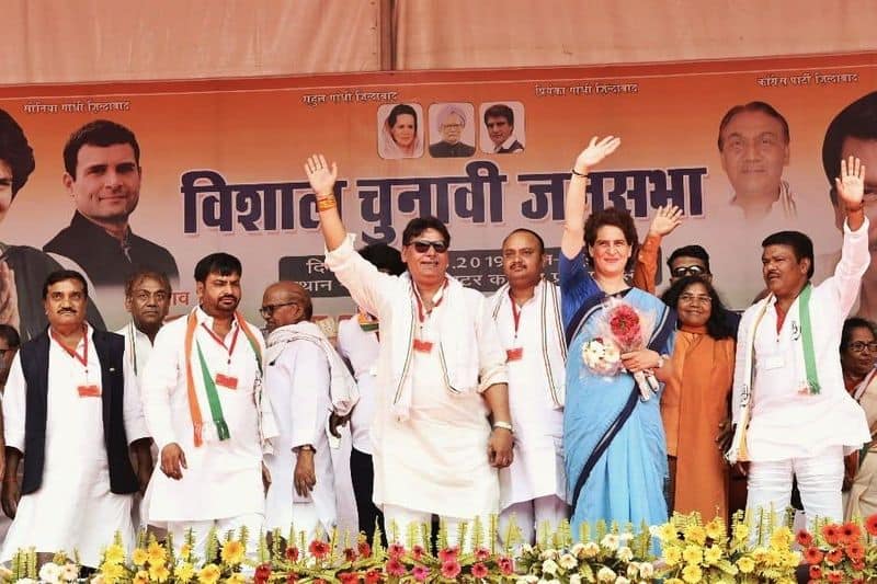 UP Congress workers target Priyanka for party head