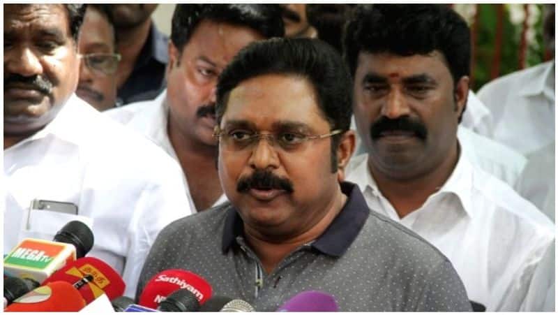 TTV Dhinakaran's tent which collapses to the ground
