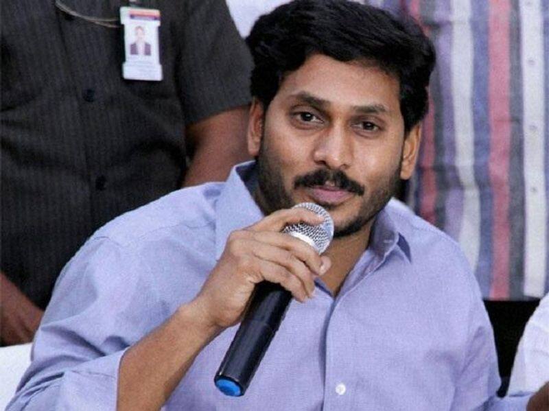 andhra chief minister jagan mohan reddy restriction to government doctors