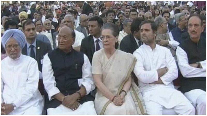 kakki vasudev seated next to nita ambani and rahul looks sad in the pm programmme