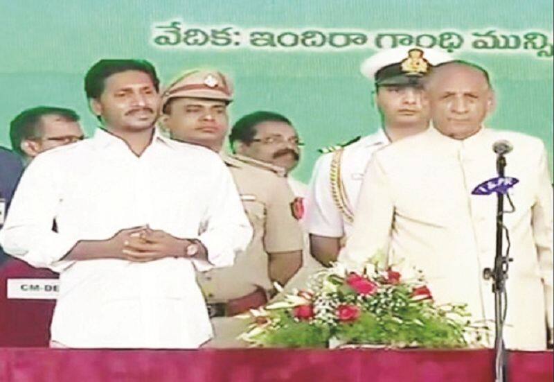 kcr and jegan miss the function