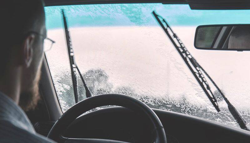 Tips To Tips Keep Your Vehicles Wiper Blades Working for Longer
