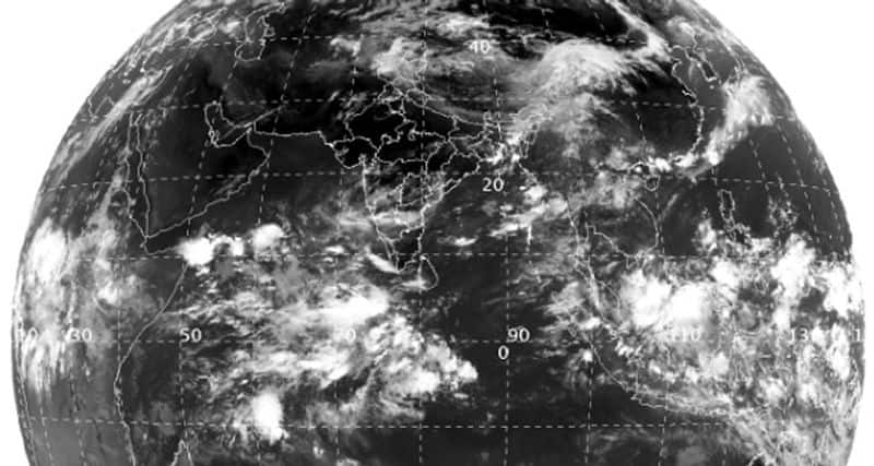 Imd says monsoon to hit kerala coast in 48 hours as delhi to pegged for minor relief in weather