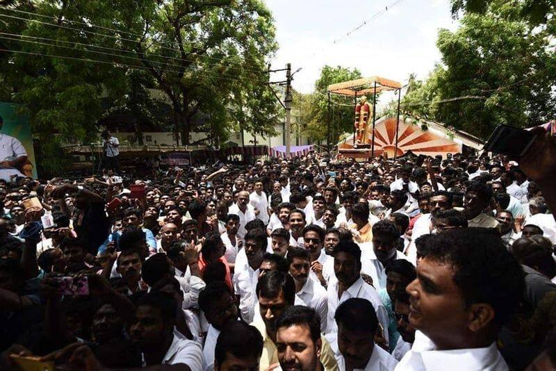 ex minister anbil dharmalingams statue opened in the vilage anbil by mk stalin