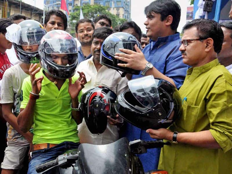 Dont stop people riding without helmets says CM