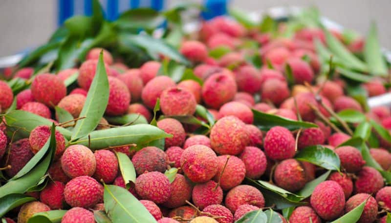 Why you should not eat lychees on empty stomach