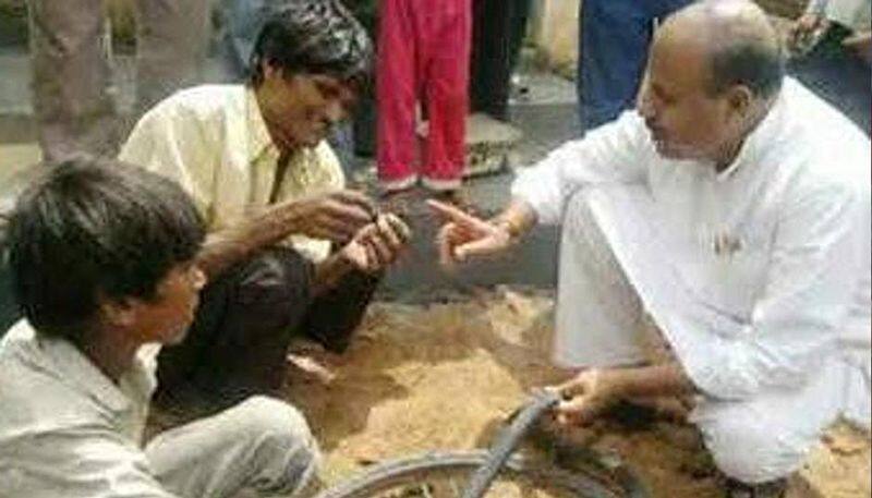 Once a Cycle Puncture Mechanic , now Proterm Speaker of Loksabha, Meet Dr.Virendra Kumar