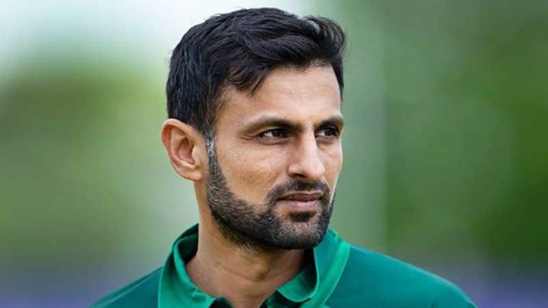 pakistan former cricketers feels shoaib malik career is over
