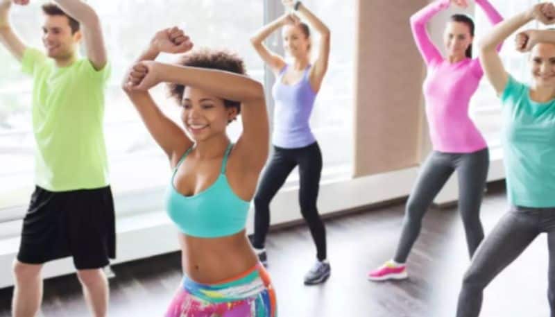 Zumba helps you burn calories in a minute