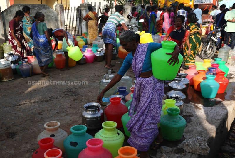 Jolarpettai protests to bring drinking water to Chennai