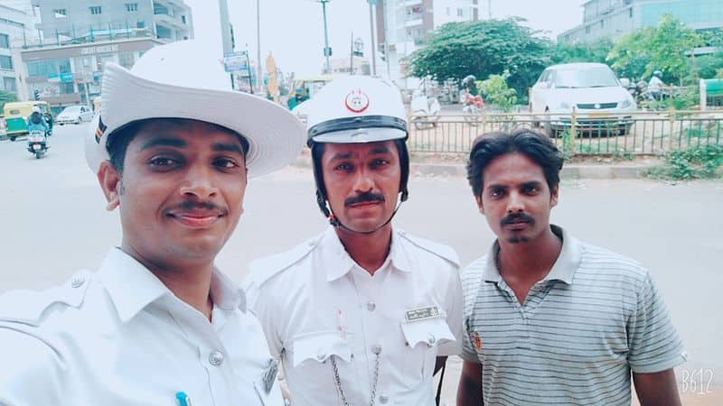 Bengaluru Traffic Police Act of Humanity Praised on Social Media