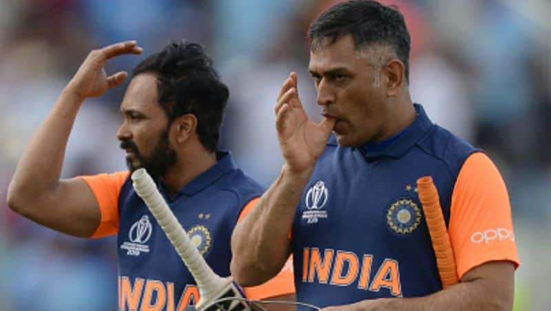 aakash chopra retaliation to former pakistan cricketers claim india deliberately lost to england in 2019 world cup