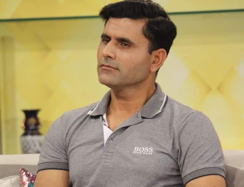 netizens troll abdul razzaq for his comment about bumrah