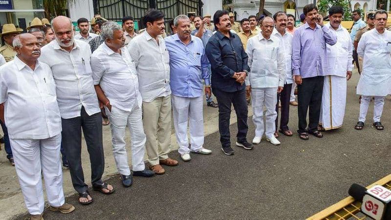 Karnataka crisis... kumarasamy Resignation cm post