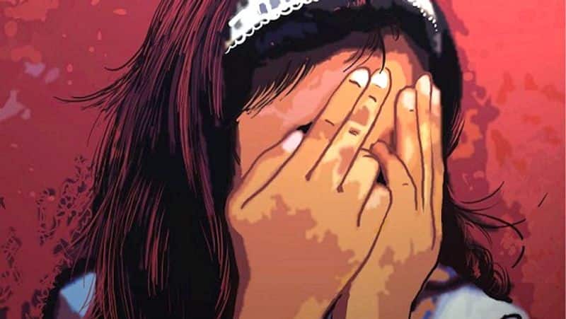 school teacher seen porn images to girl students in namakal district ,police try to protection that teacher