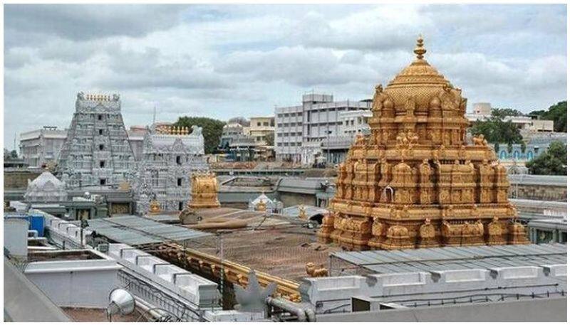 Corona affect for 10 people including Tirupati temple priest