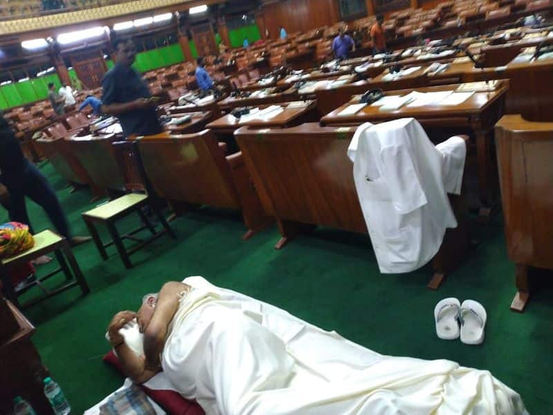 curious scenes in karnataka assembly amidst of political drama