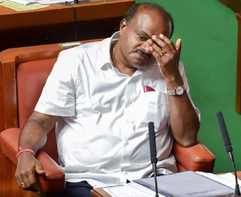 HD kumarswamy ignoring governor order to trustvote in assembly