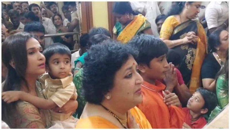 latha rajini visits athivarathar