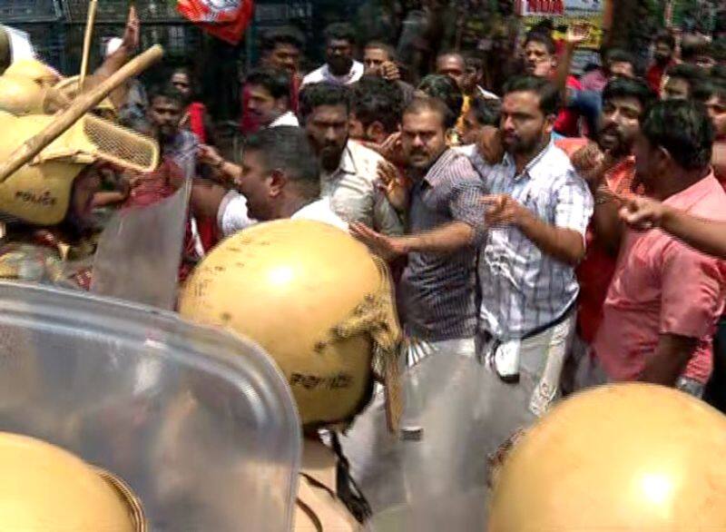 more protests in front of secretariat water cannon and grande hurled