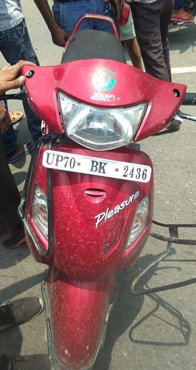 car and scooter accident in prayagraj