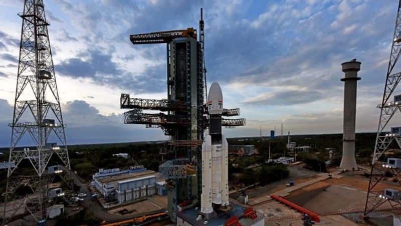 Chandamama not far away for Chandrayaan-2, entered the moon's orbit after crossing a difficult band