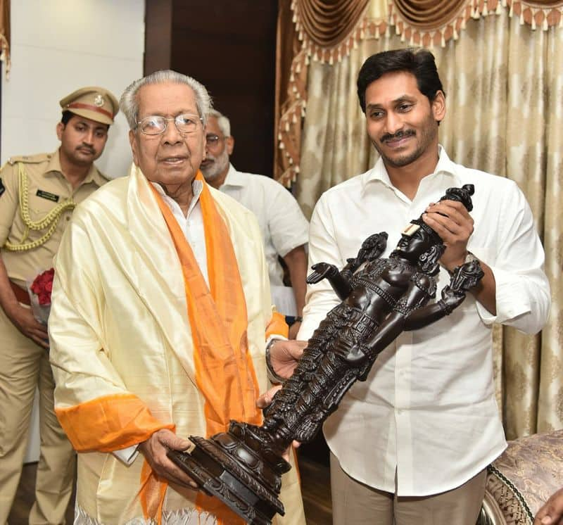 ap cm ys jagan met governor bb harichandan