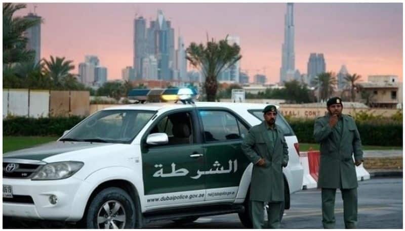 Dubai Police Warning On Leaving Car Without Stop The Engine