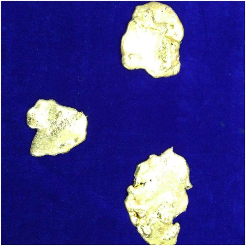 Five persons arrested for smuggling gold worth Rs1 crore
