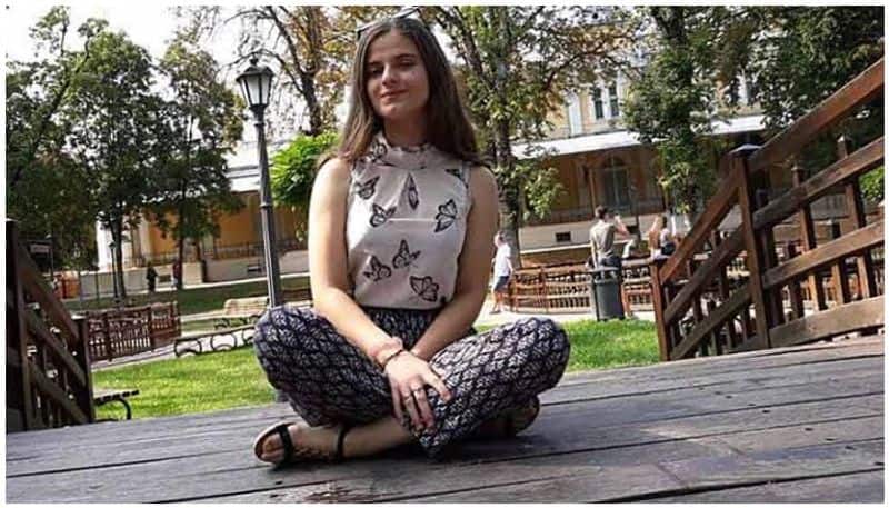 missing Romanian girl begged police to 'stay on the line' before being murdered, people protests