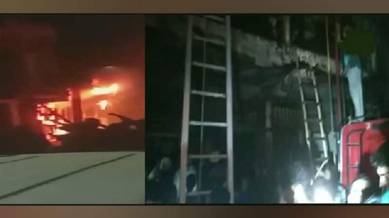 5 died due to fire in delhi building