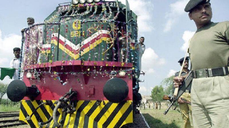 pakistan suspends thar express service