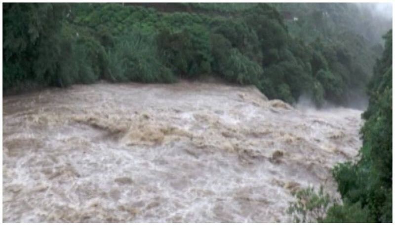 heavy rain continues in Idukki, 4 people dies include child