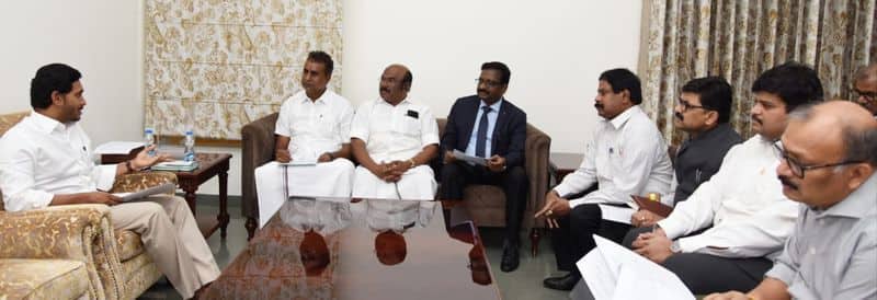 tamilanadu ministers team met ap cm ys jagan due to chennai drinking water problem
