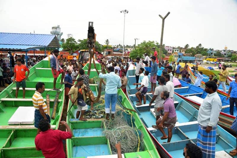 Sri Lankan Navy chased away over 2000 Tamil Nadu fishermen, damaged property: TNCMFA president