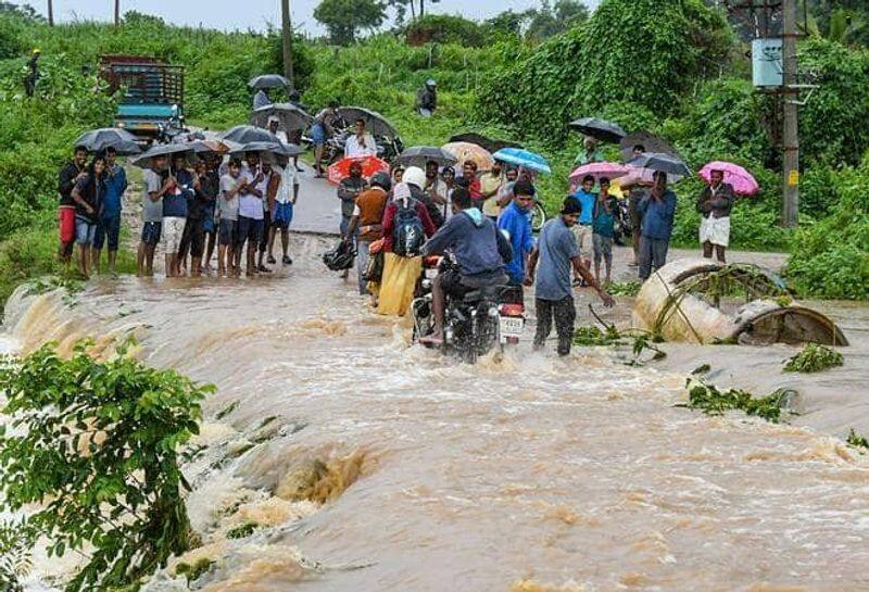 reason of disaster in kerala is unpredictable change of rain