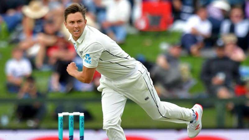 joe burns clean bowled by trent boult in boxing day test video